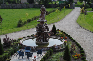 Hotel Palace Słoniowice: country house on the lake horseback riding. Restaurant conferences holidays in Poland 